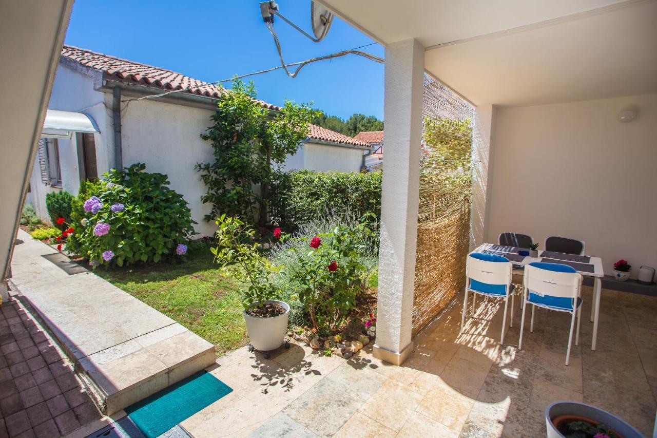 Apartment Rosse Poreč Exterior foto
